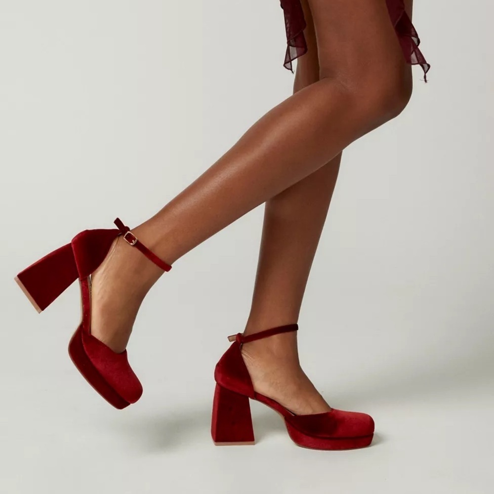 Coconuts By Matisse Footwear Misha Velvet Platform Heel